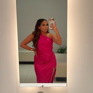 Luxxel One-Shoulder Fuchsia Satin Dress with Side Slit